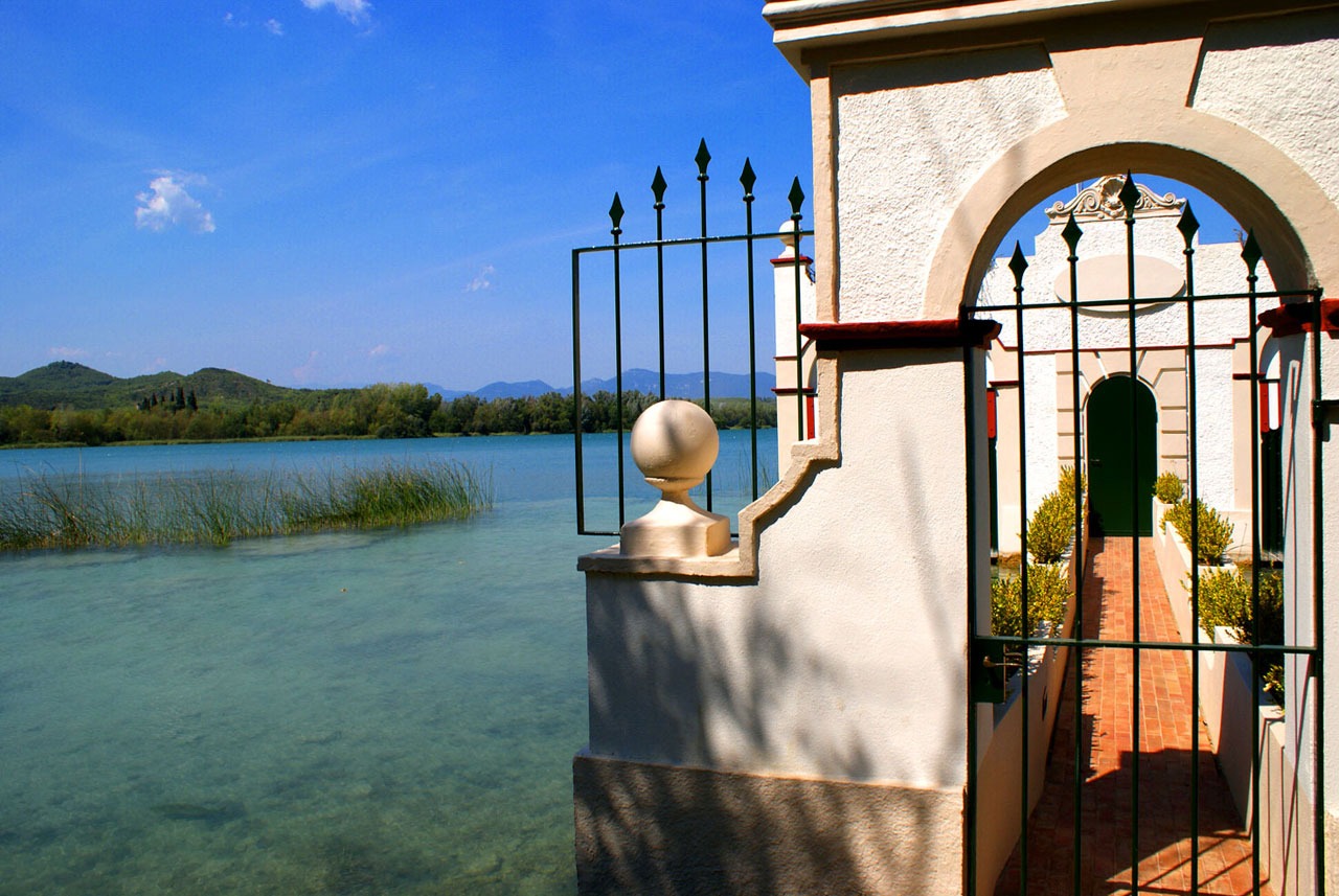 Покупка и аренда недвижимости в различных странах